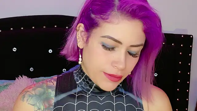 Natalia Montoya online show from May 2, 10:20 am