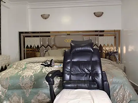 ebony shilly3 online show from November 12, 12:33 am