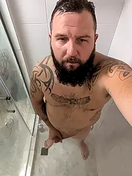 beardedbeasty86 online show from October 20, 9:32 am