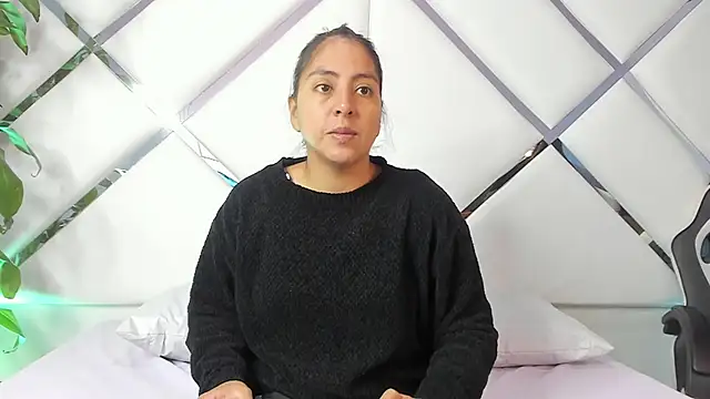 Snapshot of Valeer_abby chatting on June 10, 12:59 pm Valeer abby online show from June 10, 12:59 pm