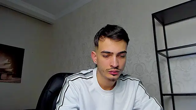 Snapshot of BrandonTate chatting on January 10, 12:36 pm BrandonTate online show from January 10, 12:36 pm