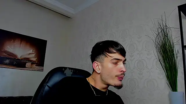 Snapshot of BrandonTate chatting on March 10, 1:54 pm BrandonTate online show from March 10, 1:54 pm