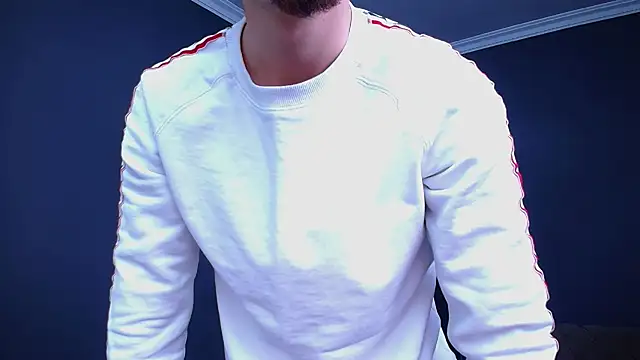 Snapshot of BrandonTate chatting on October 20, 10:27 am BrandonTate online show from October 20, 10:27 am