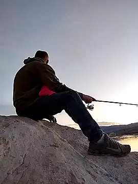 Snapshot of FloppyPickle4u chatting on February 10, 1:24 am FloppyPickle4u online show from February 10, 1:24 am