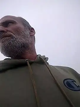 Snapshot of FloppyPickle4u chatting on September 13, 2:50 pm FloppyPickle4u online show from September 13, 2:50 pm