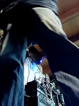 Snapshot of FloppyPickle4u chatting on November 28, 4:15 am FloppyPickle4u online show from November 28, 4:15 am