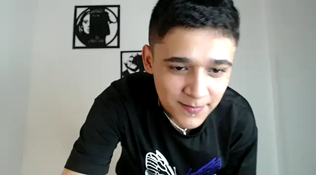 Snapshot of kaiine190 chatting on December 17, 10:11 pm kaiine190 online show from December 17, 10:11 pm