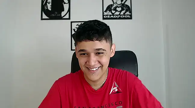 Snapshot of kaiine190 chatting on December 19, 8:02 pm kaiine190 online show from December 19, 8:02 pm