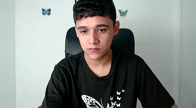 Snapshot of kaiine190 chatting on January 7, 10:43 am kaiine190 online show from January 7, 10:43 am