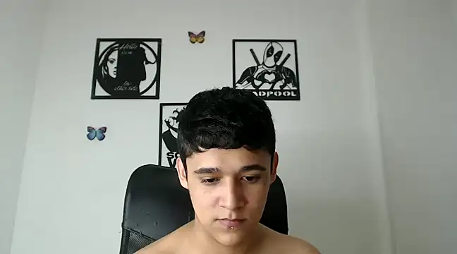 Snapshot of kaiine190 chatting on January 20, 1:42 pm kaiine190 online show from January 20, 1:42 pm