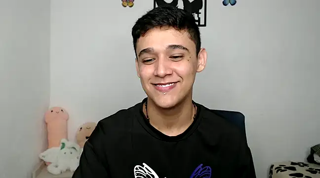 Snapshot of kaiine190 chatting on February 12, 4:12 am kaiine190 online show from February 12, 4:12 am