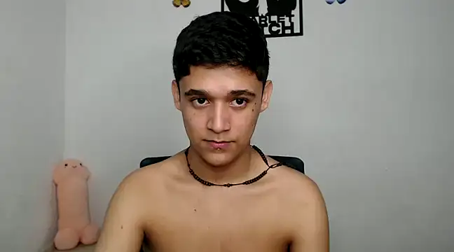 Snapshot of kaiine190 chatting on February 15, 8:54 am kaiine190 online show from February 15, 8:54 am