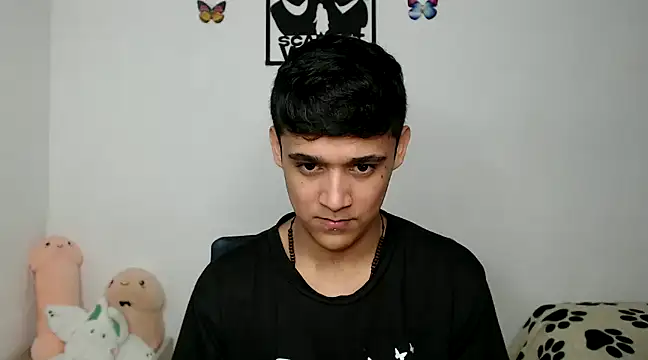 Snapshot of kaiine190 chatting on February 19, 6:33 am kaiine190 online show from February 19, 6:33 am