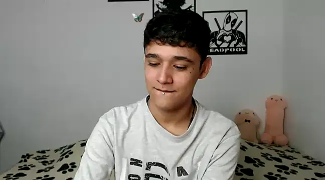 Snapshot of kaiine190 chatting on February 25, 12:03 pm kaiine190 online show from February 25, 12:03 pm