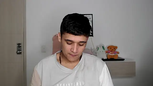 Snapshot of kaiine190 chatting on November 18, 7:57 am kaiine190 online show from November 18, 7:57 am