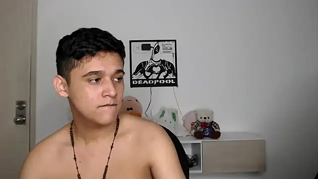 Snapshot of kaiine190 chatting on November 21, 7:40 am kaiine190 online show from November 21, 7:40 am