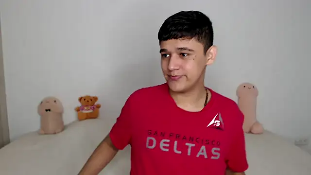 Snapshot of kaiine190 chatting on November 25, 10:37 am kaiine190 online show from November 25, 10:37 am