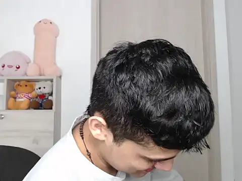 Snapshot of kaiine190 chatting on December 1, 1:05 pm kaiine190 online show from December 1, 1:05 pm