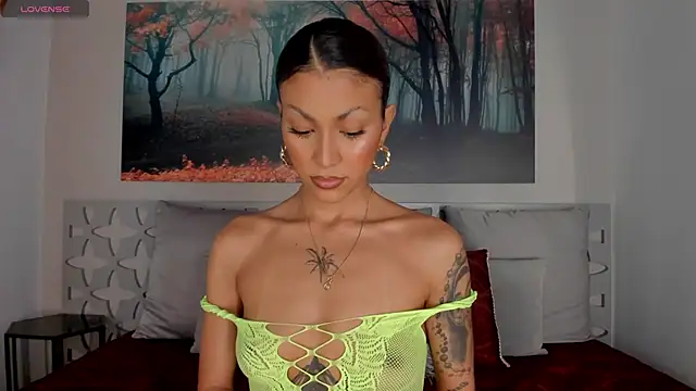 LunaRuso online show from February 24, 8:14 pm