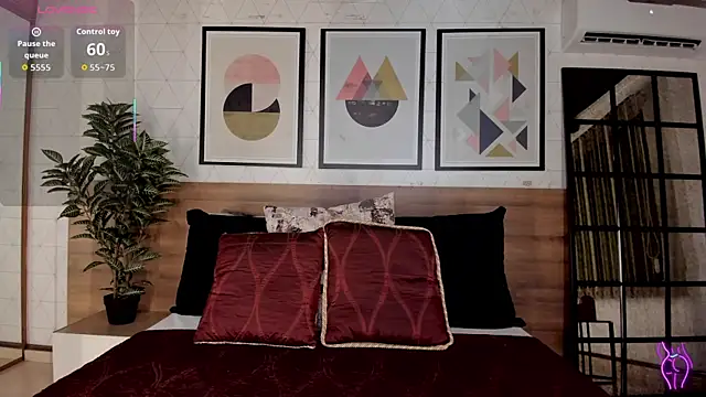 LunaRuso online show from September 15, 7:47 pm