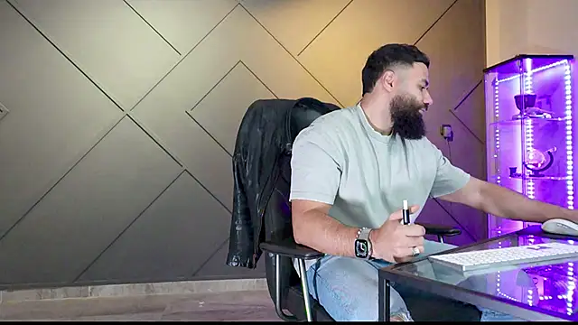 mattmasterss online show from March 2, 12:31 am