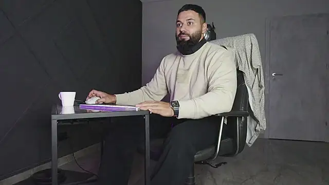 mattmasterss online show from November 1, 11:18 pm