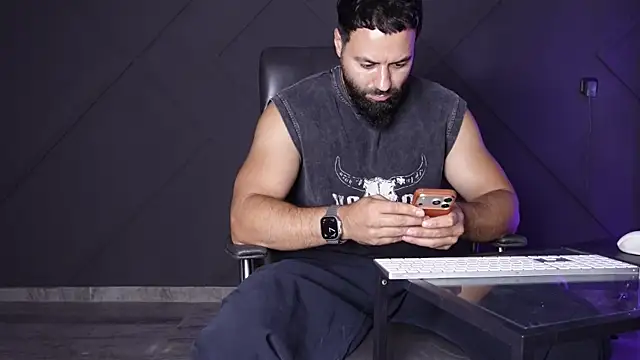 mattmasterss online show from July 4, 9:10 pm