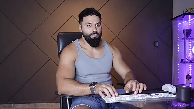 mattmasterss online show from July 29, 6:39 pm