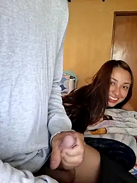 Snapshot of Bonnie_Clydeee chatting on June 19, 10:52 am Bonnie Clydeee online show from June 19, 10:52 am