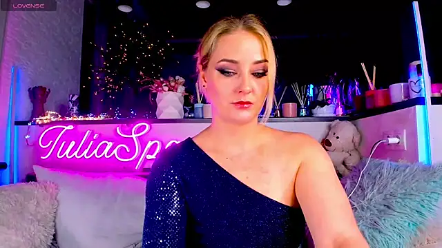  JuliaSpace  online show from December 10, 7:54 pm