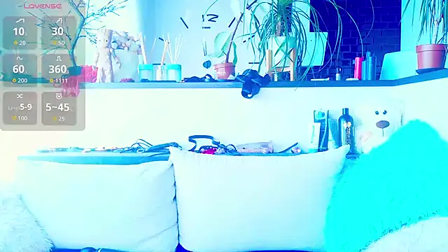  JuliaSpace  online show from March 1, 10:50 am