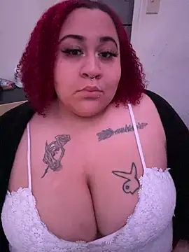 Snapshot of Juicyjordie chatting on January 9, 5:55 am Juicyjordie online show from January 9, 5:55 am