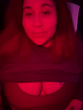 Snapshot of Juicyjordie chatting on November 7, 8:03 am Juicyjordie online show from November 7, 8:03 am