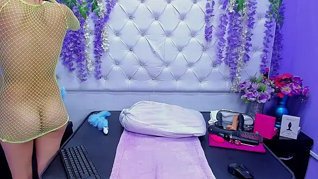 Snapshot of Brith_Adams chatting on October 3, 2:30 am Brith Adams online show from October 3, 2:30 am