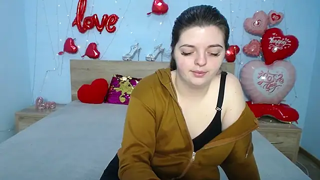 PamDares online show from February 8, 9:46 am