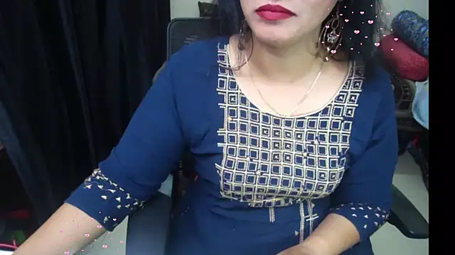 Arushisingh8888 online show from May 24, 1:05 pm