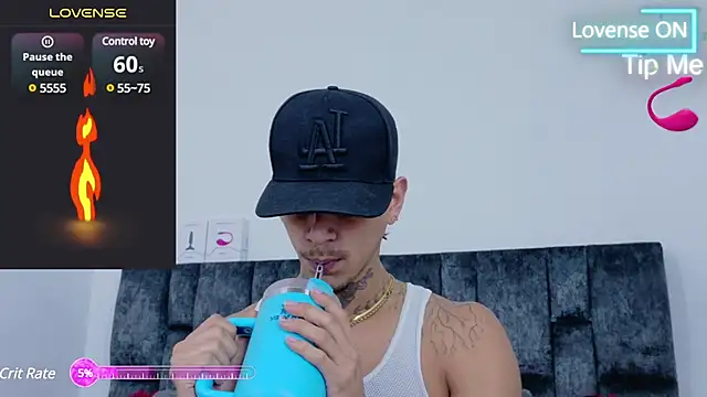 Snapshot of JAYCOB00 chatting on February 16, 2:31 am JAYCOB00 online show from February 16, 2:31 am