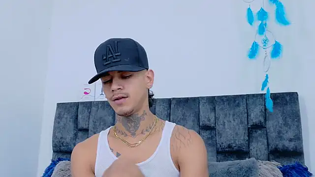 Snapshot of JAYCOB00 chatting on March 16, 2:21 am JAYCOB00 online show from March 16, 2:21 am