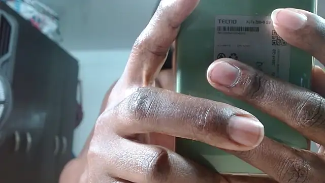 latinahot963 online show from January 18, 12:02 am