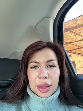 Snapshot of KristinaMoon chatting on February 22, 10:29 am KristinaMoon online show from February 22, 10:29 am