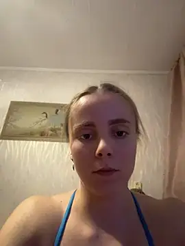 AlisaKissss online show from May 18, 7:09 pm