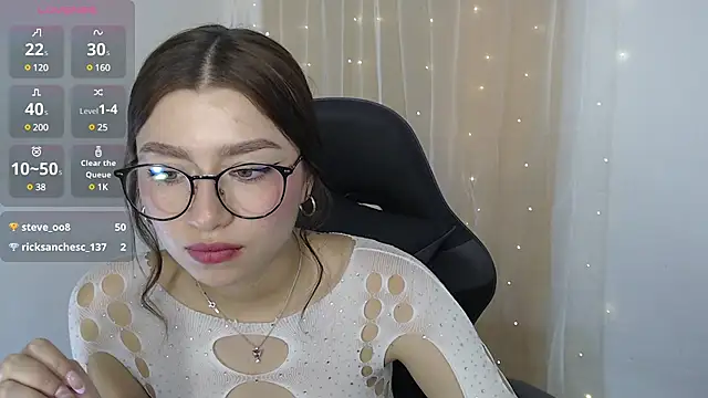 mily thomson b  online show from January 9, 8:33 pm