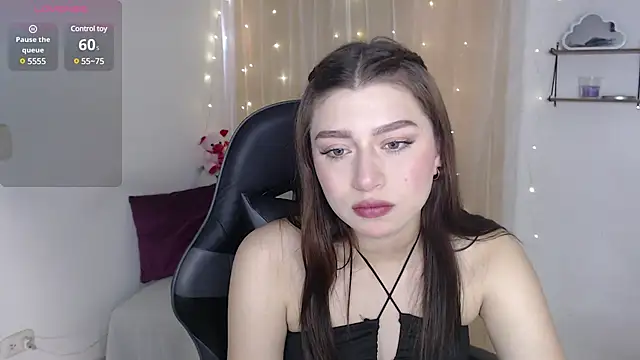 mily thomson b  online show from February 23, 9:48 pm