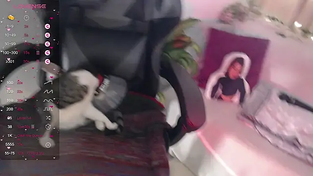 mily thomson b  online show from October 11, 10:08 pm