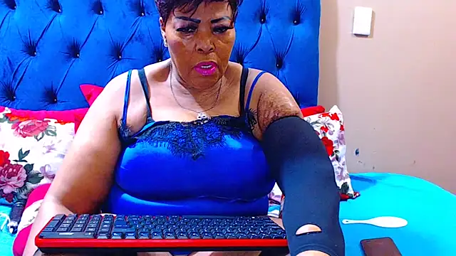ebonycandy10 online show from September 11, 4:23 am