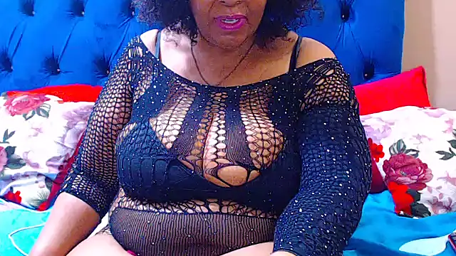 ebonycandy10 online show from October 20, 9:26 pm