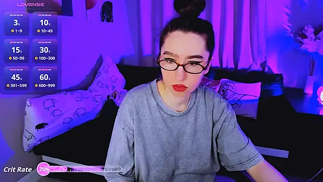 Snapshot of Lily_xBabe chatting on November 27, 7:43 am Lily xBabe online show from November 27, 7:43 am