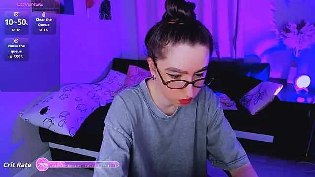 Snapshot of Lily_xBabe chatting on November 29, 8:06 am Lily xBabe online show from November 29, 8:06 am