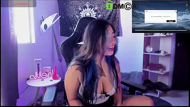 sweetcoralinee online show from January 17, 3:06 pm