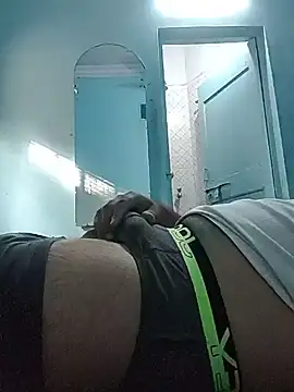 Snapshot of DADDY69SS chatting on February 15, 10:47 am DADDY69SS online show from February 15, 10:47 am